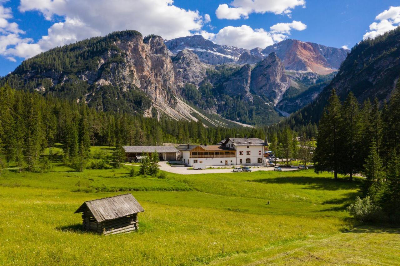 Alpin Natur Hotel Brueckele Брайес  Экстерьер фото